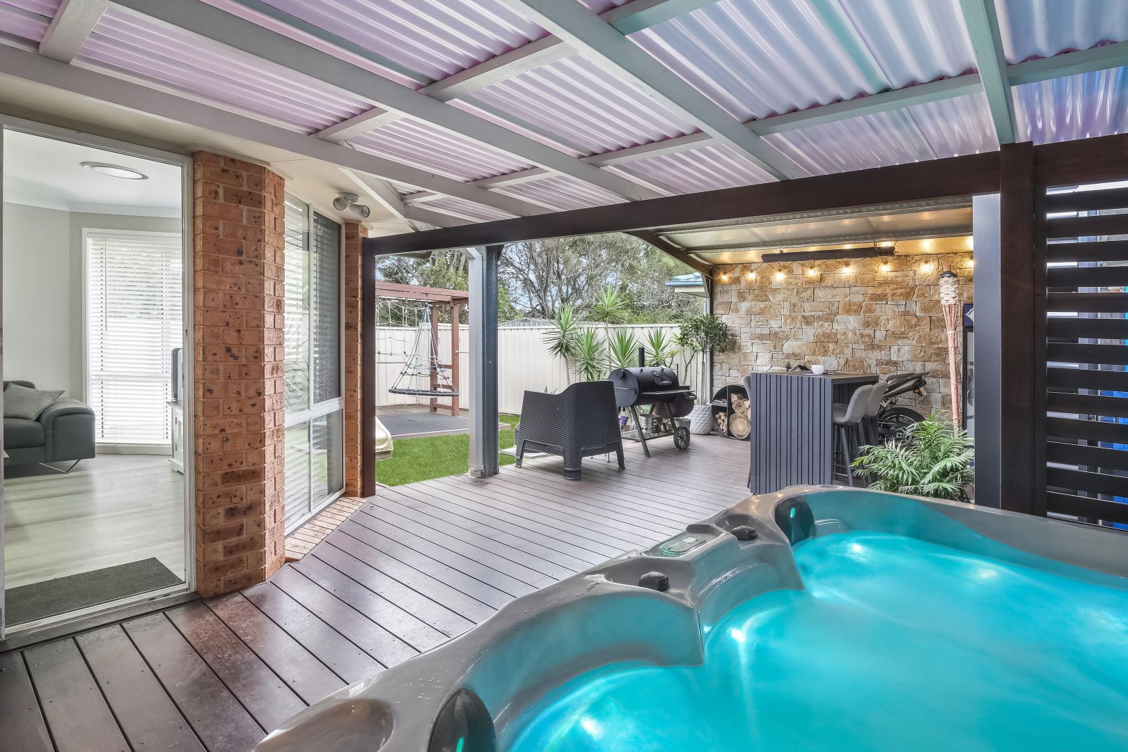7 Albatross Close, Forresters Beach NSW 2260, Image 2
