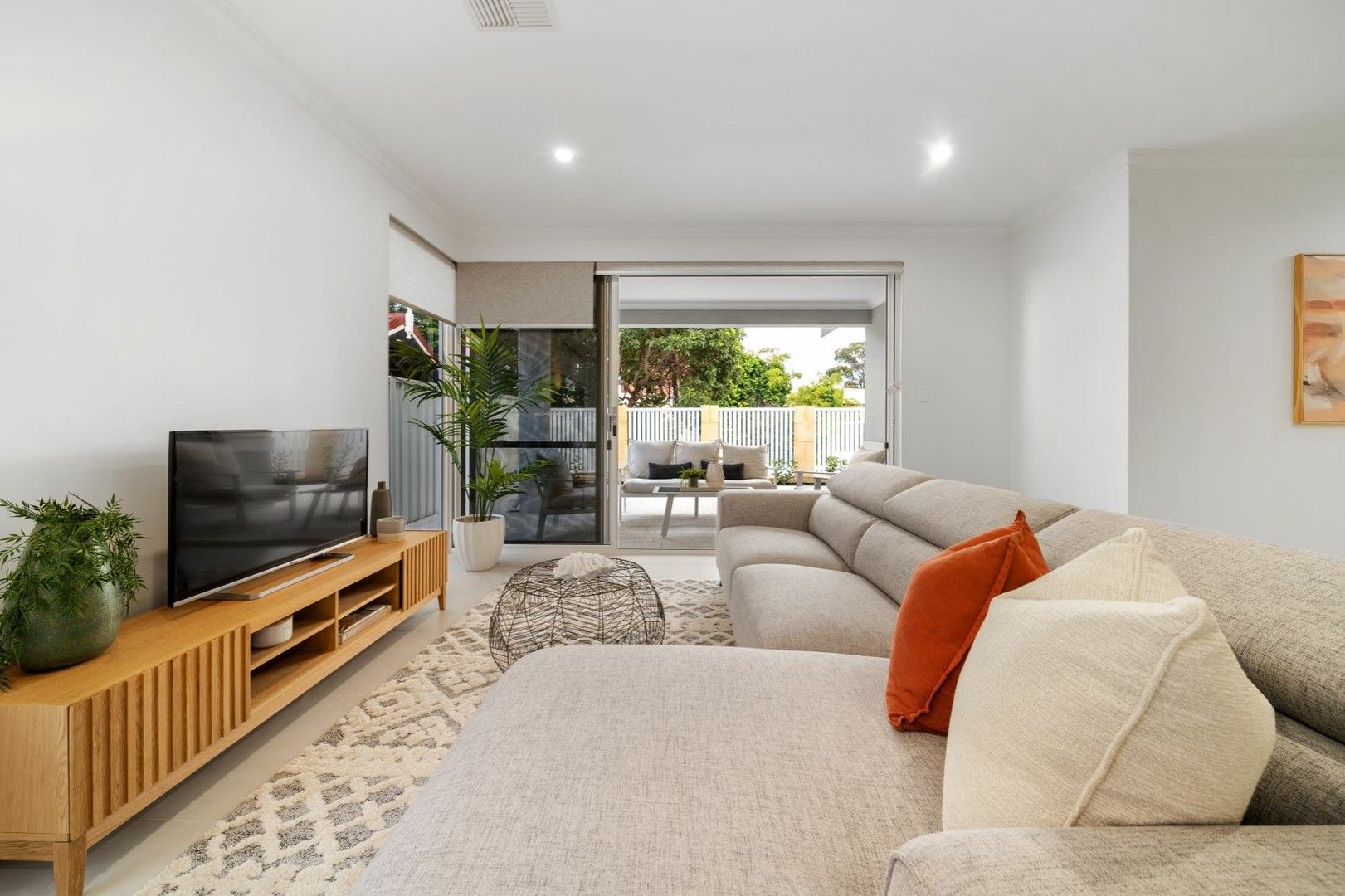 3 bedrooms House in 1/107 Berwick Street VICTORIA PARK WA, 6100