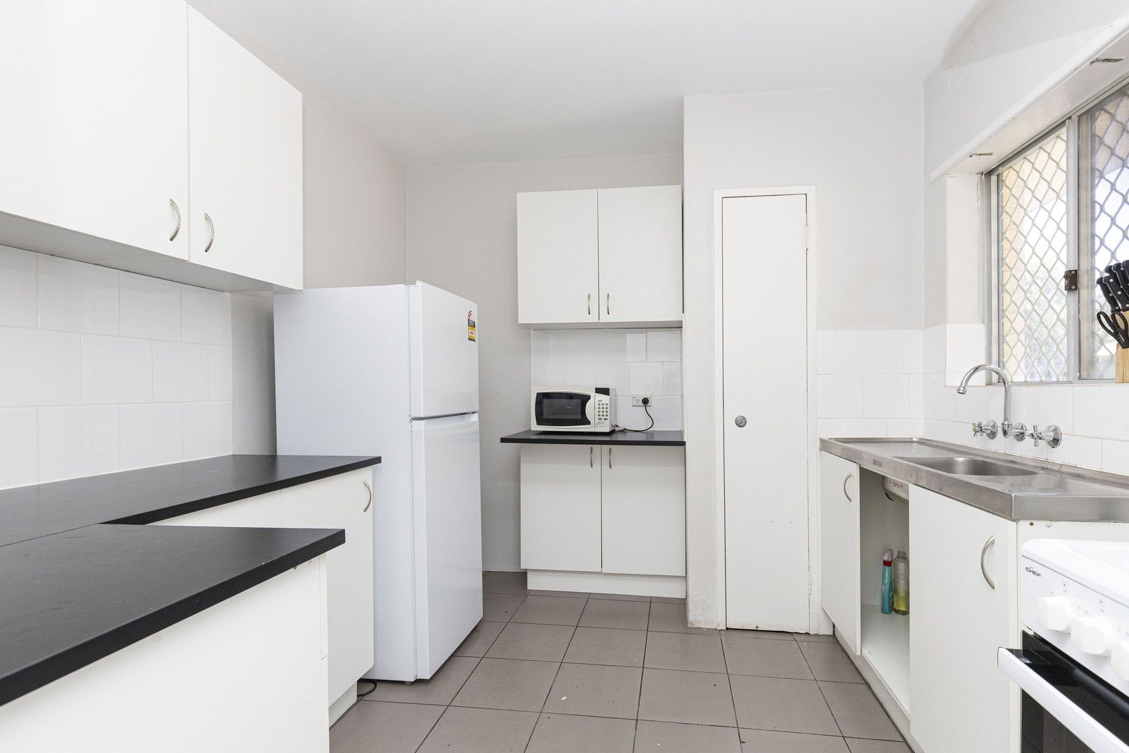 2 bedrooms Apartment / Unit / Flat in 2/13 Milton Pl ORELIA WA, 6167