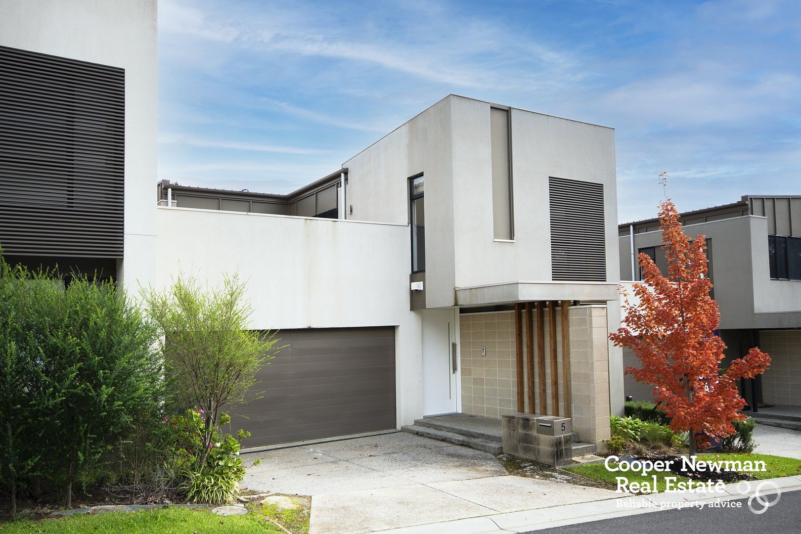 4 bedrooms Townhouse in 5 Berry Yung Avenue BURWOOD VIC, 3125