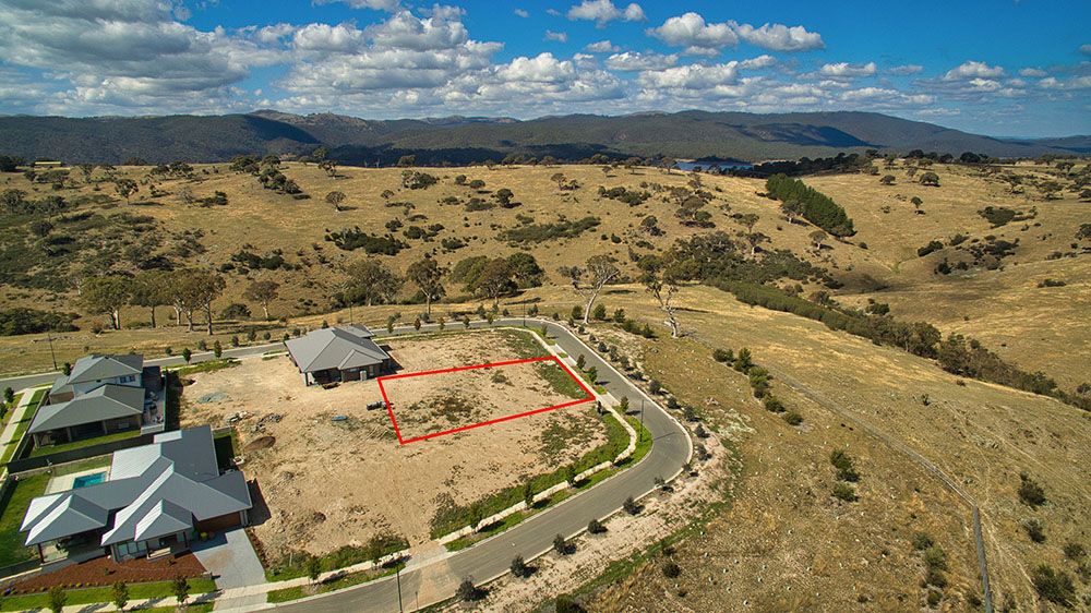 571/16 Borough Ridge, Googong NSW 2620, Image 2