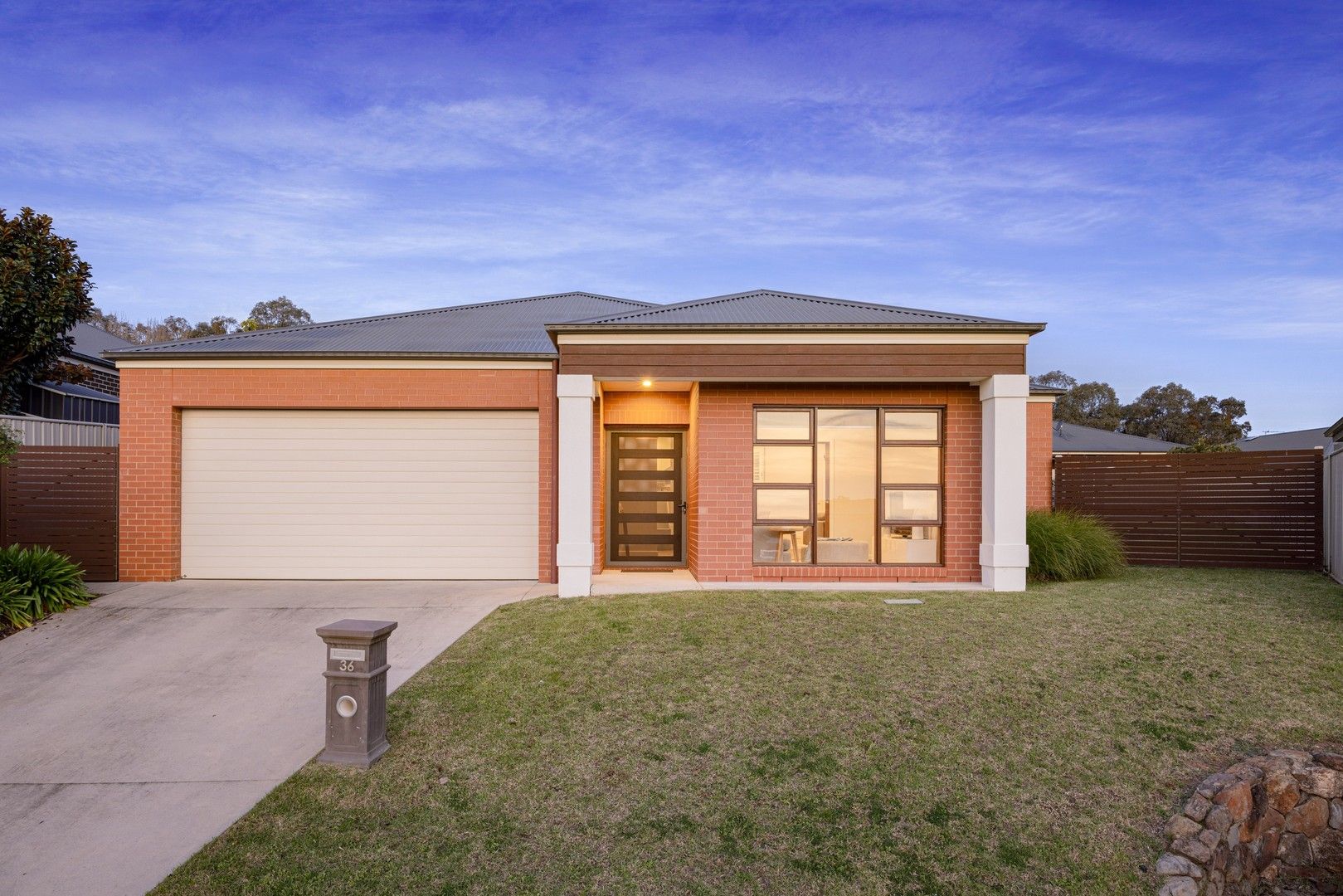 4 bedrooms House in 36 Felstead Circuit THURGOONA NSW, 2640
