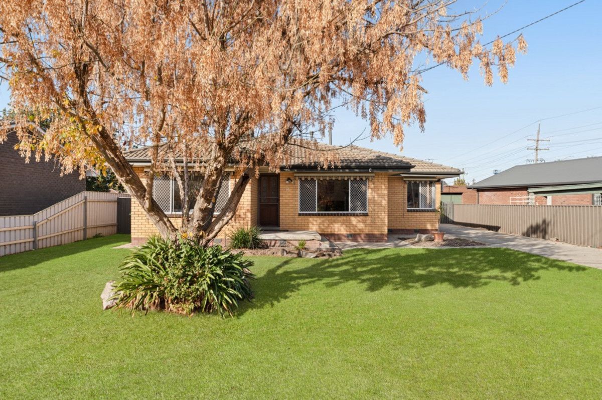 4 bedrooms House in 306 Sutherland Street LAVINGTON NSW, 2641