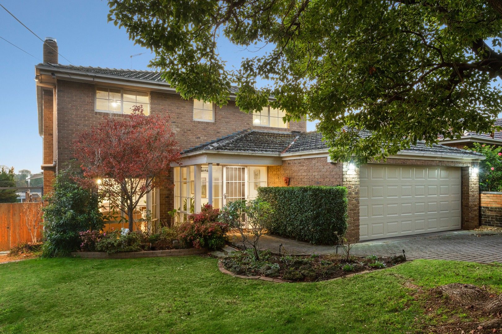 5 bedrooms House in 10 Ward St BRIGHTON EAST VIC, 3187