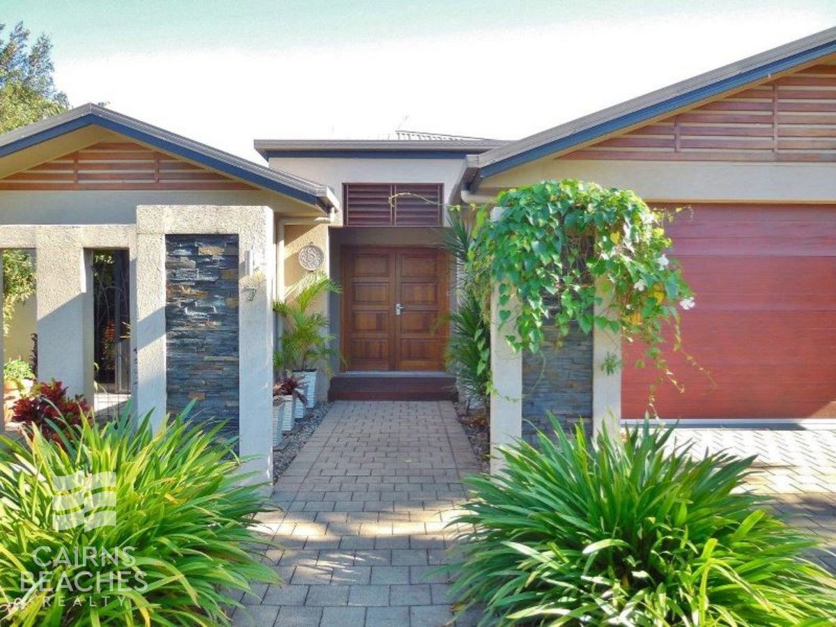 4 bedrooms House in 7 Franklin Close CLIFTON BEACH QLD, 4879