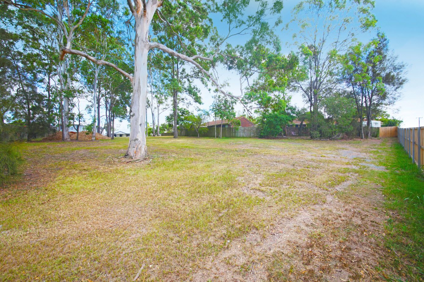 25 Eastwood Drive, Mansfield QLD 4122, Image 2