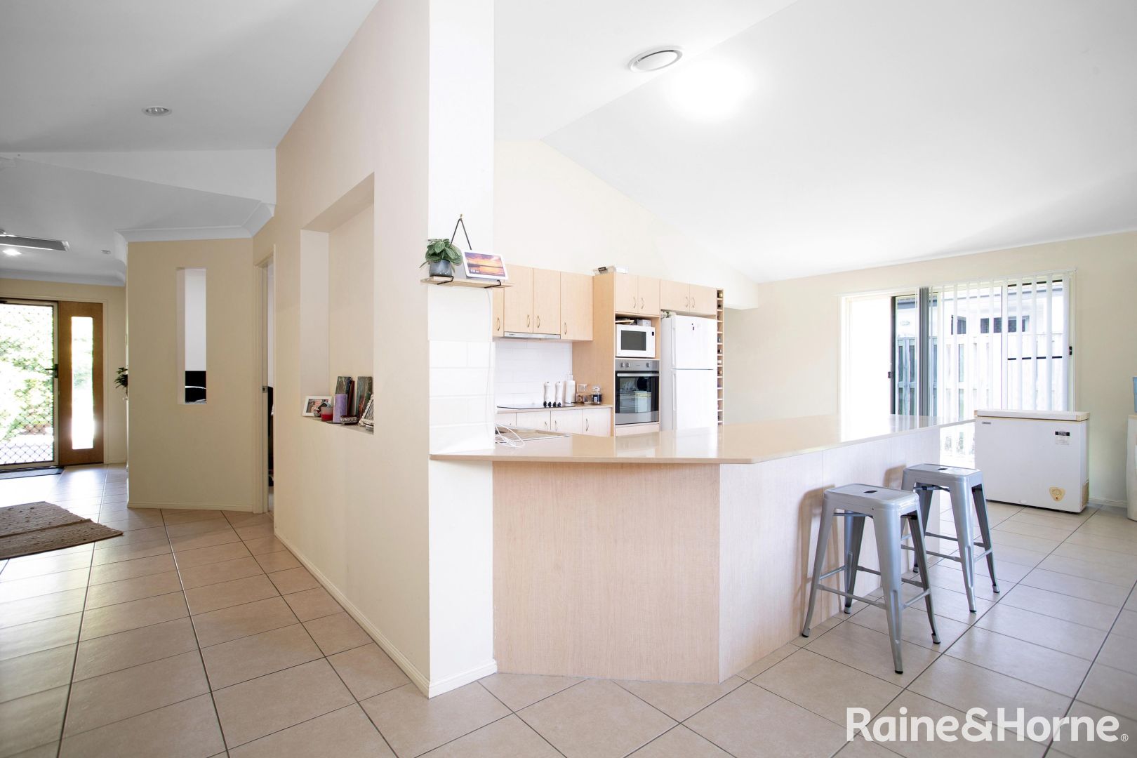 3 Duranbah Circuit, Blacks Beach QLD 4740, Image 2