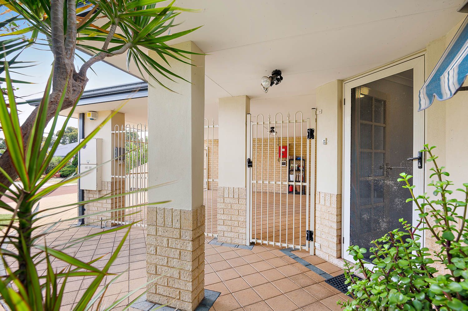 12A Ellesmere Circuit, Success WA 6164, Image 2