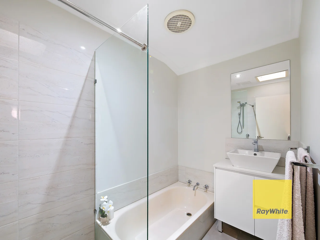 Additional image 9 of 15 Helena Crescent, Thornlie WA 6108