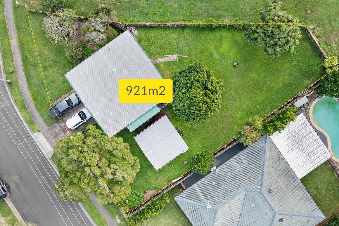 Picture of 12 Oogar Street, MAROOCHYDORE QLD 4558