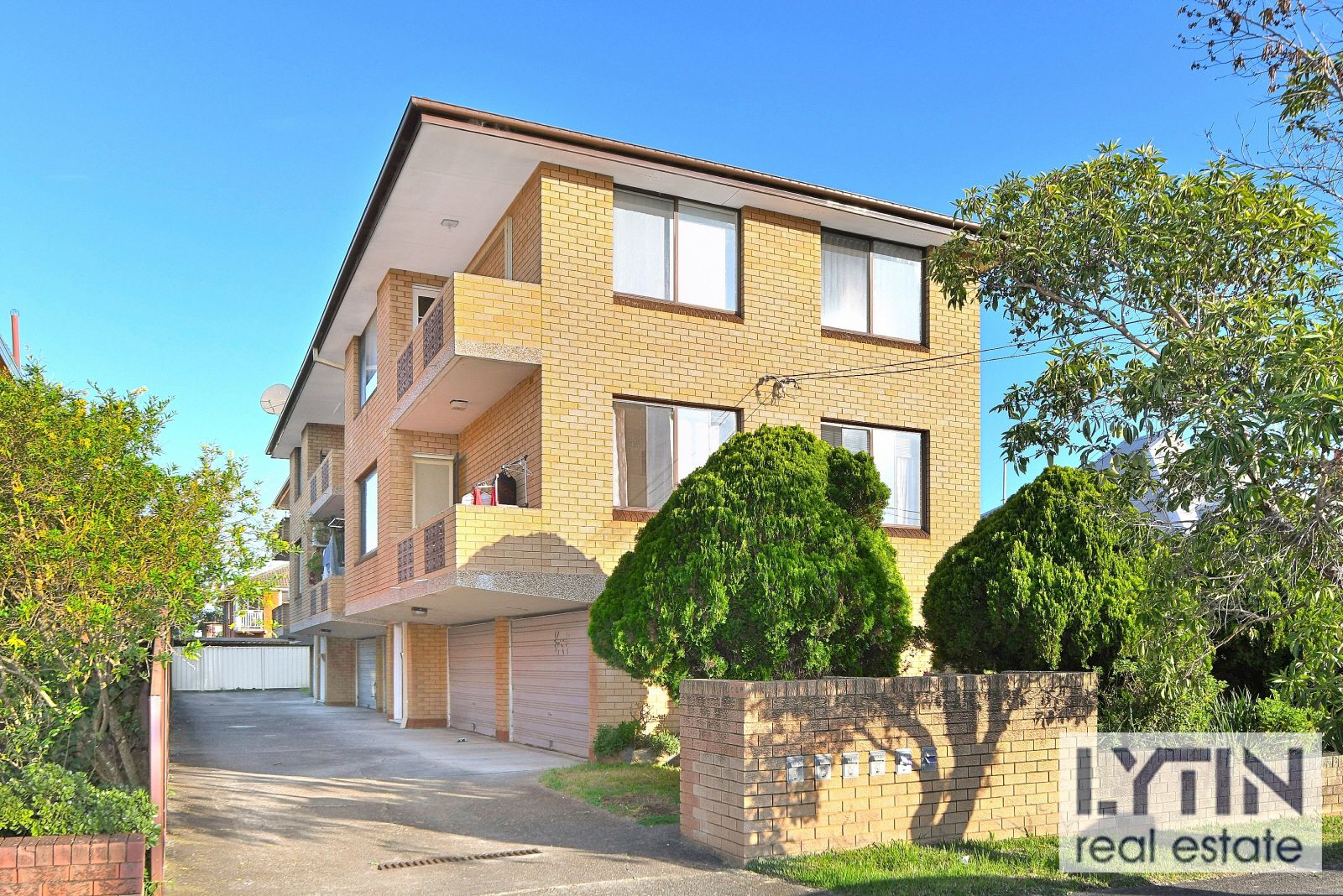 2 bedrooms Apartment / Unit / Flat in 5/32 Mckern Street CAMPSIE NSW, 2194