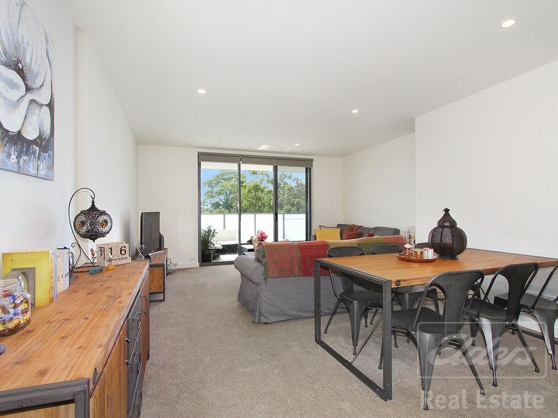 B404/2 Rowe Drive, Potts Hill NSW 2143, Image 2