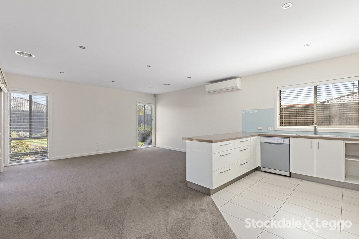 16 Border Collie Close, Curlewis VIC 3222, Image 2