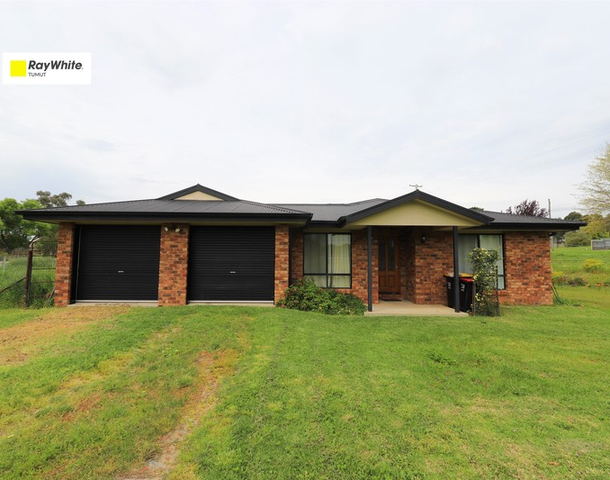 21 Campbell Street, Adelong NSW 2729