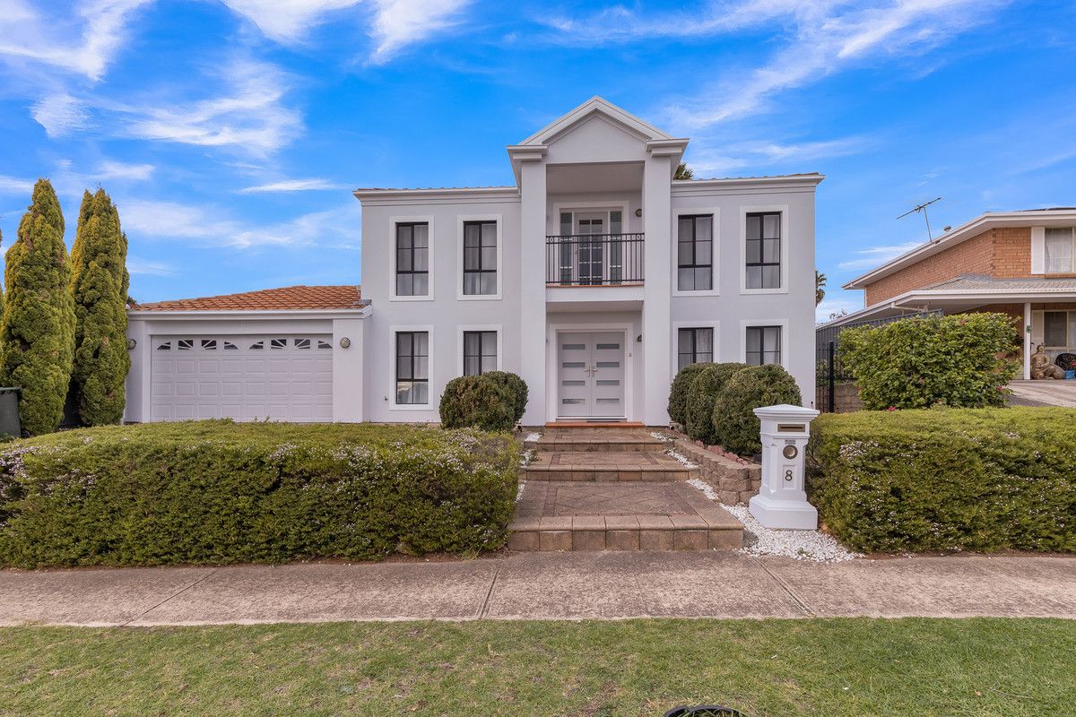 5 bedrooms House in 8 Quailo Avenue HALLETT COVE SA, 5158