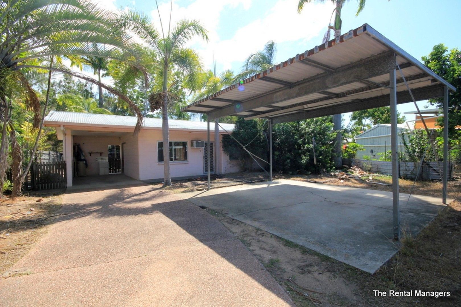 3 bedrooms House in 7 Samuel Court BURDELL QLD, 4818
