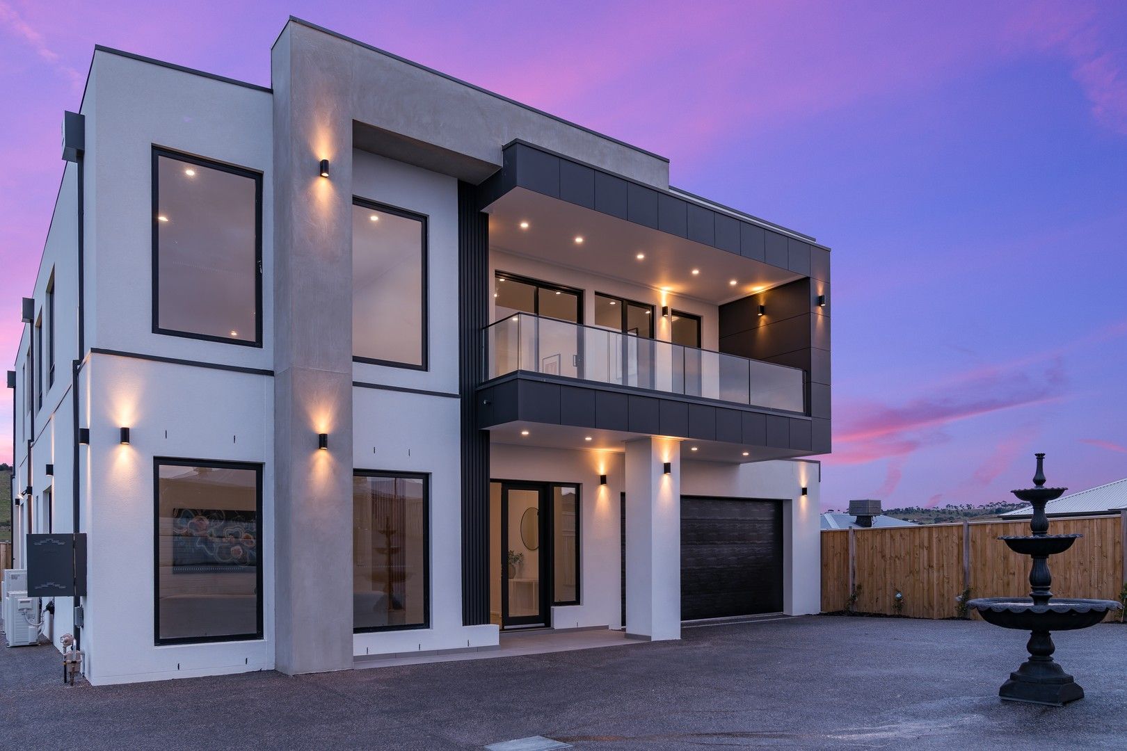 8 clyde hotsell court sunbury