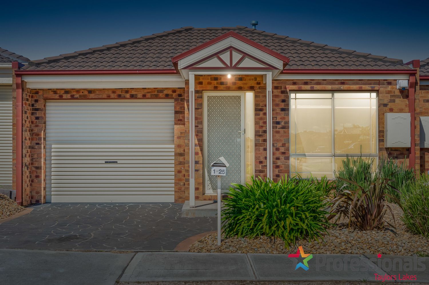 1/25 Jade Way, Hillside VIC 3037, Image 0