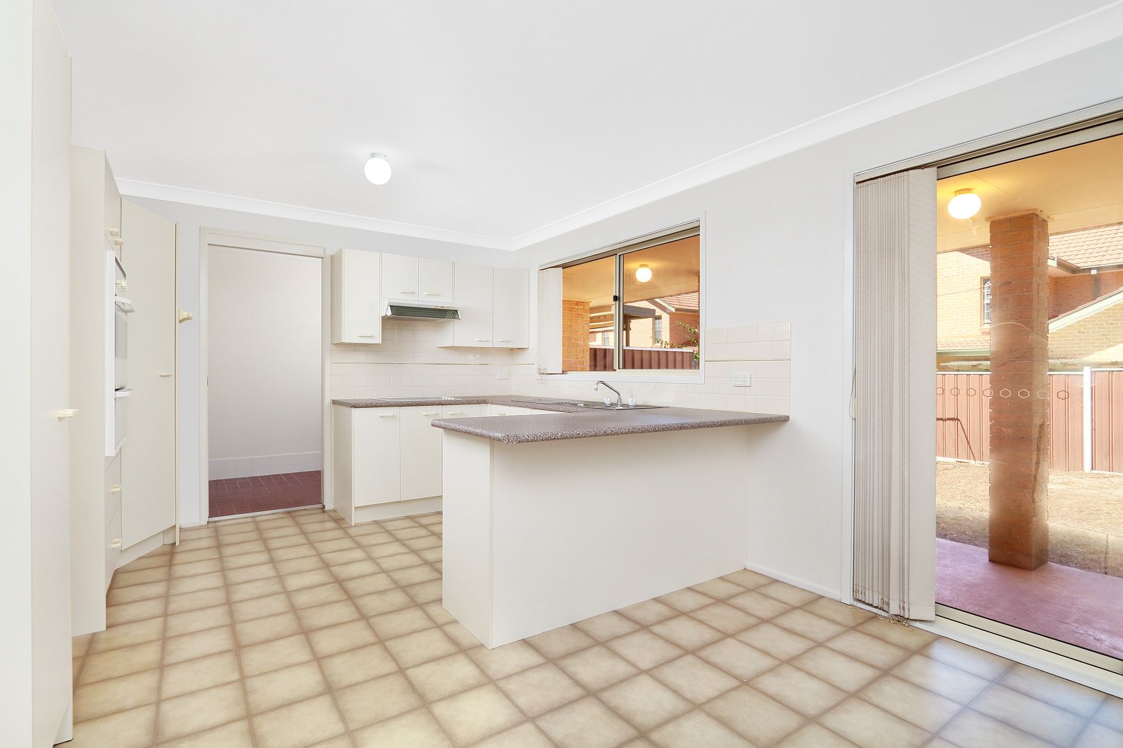 1/21 Plant Street, Carlton NSW 2218, Image 2