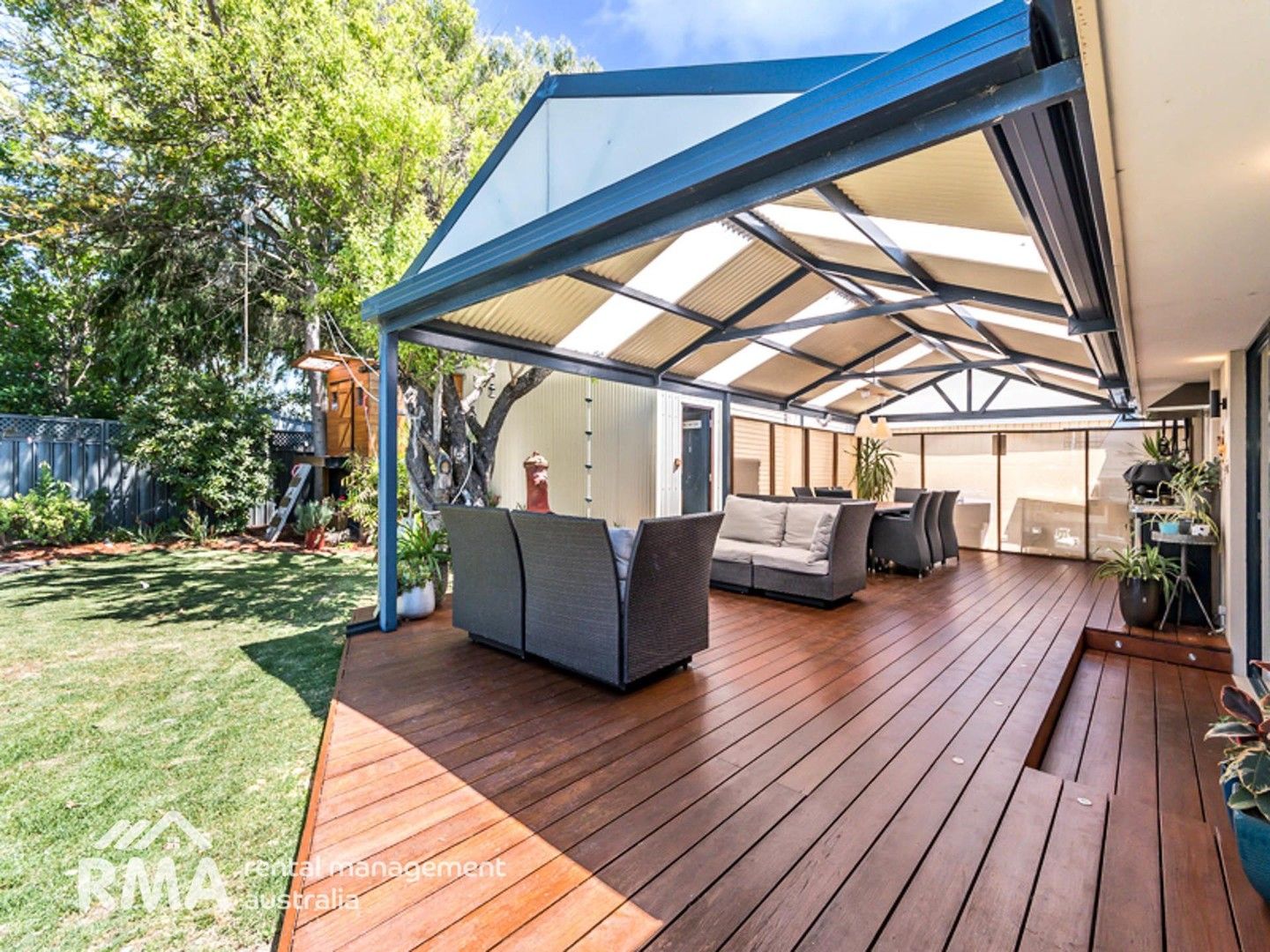 5 bedrooms House in 5 Bermuda Road SAFETY BAY WA, 6169