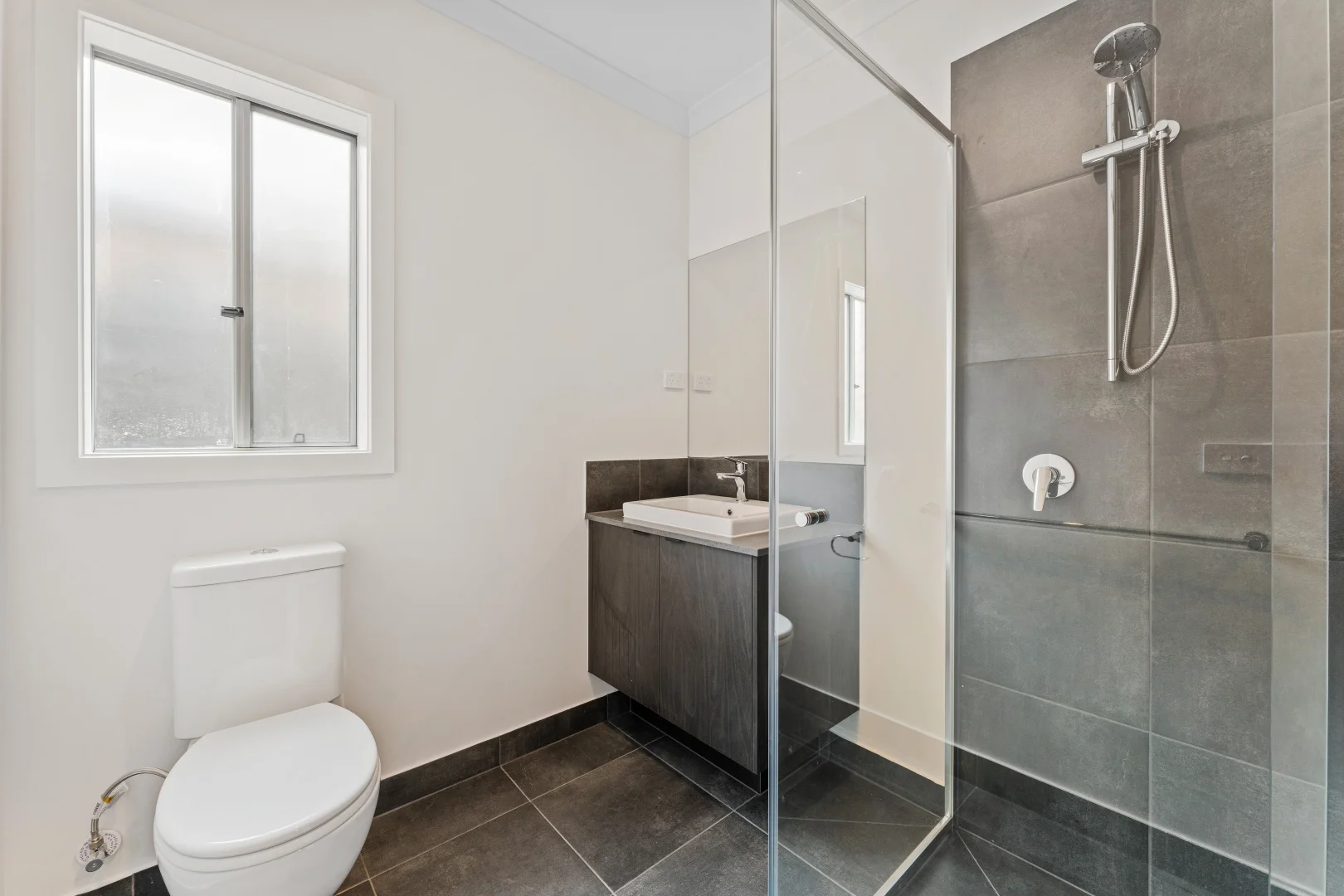 Additional image 2 of 7 California Street, Clyde VIC 3978