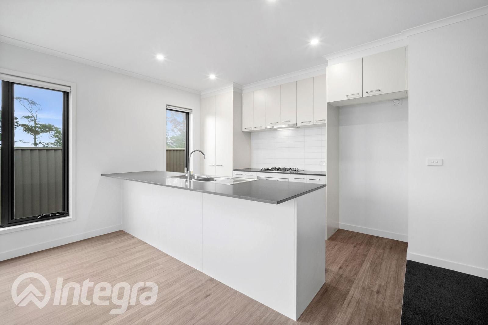 17 Jarvis Way, Lucas VIC 3350, Image 2