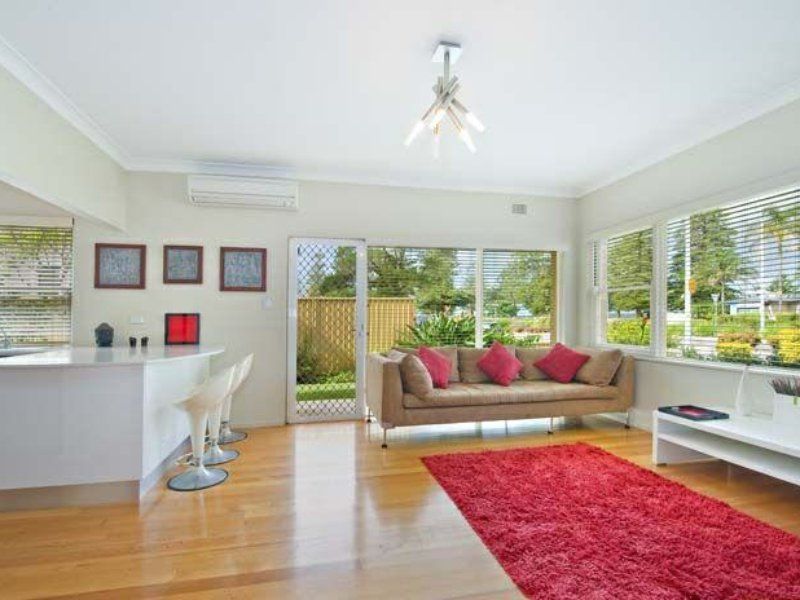 2 bedrooms Apartment / Unit / Flat in 1/188 Russell Avenue DOLLS POINT NSW, 2219