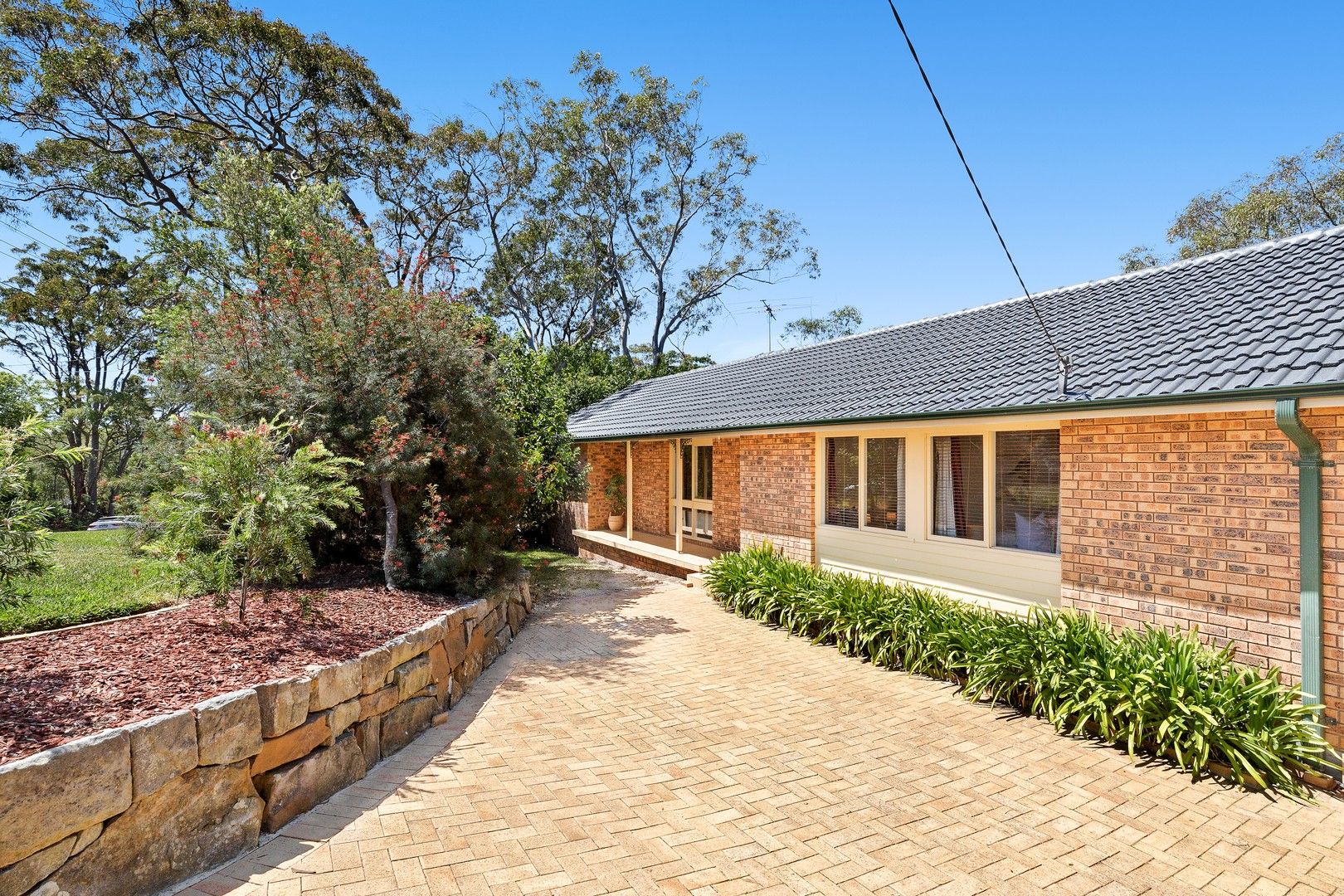 4 Binya Close, Hornsby Heights NSW 2077, Image 0
