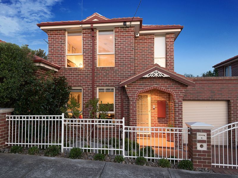 3 bedrooms Townhouse in 2/115 Spencer Street ESSENDON VIC, 3040