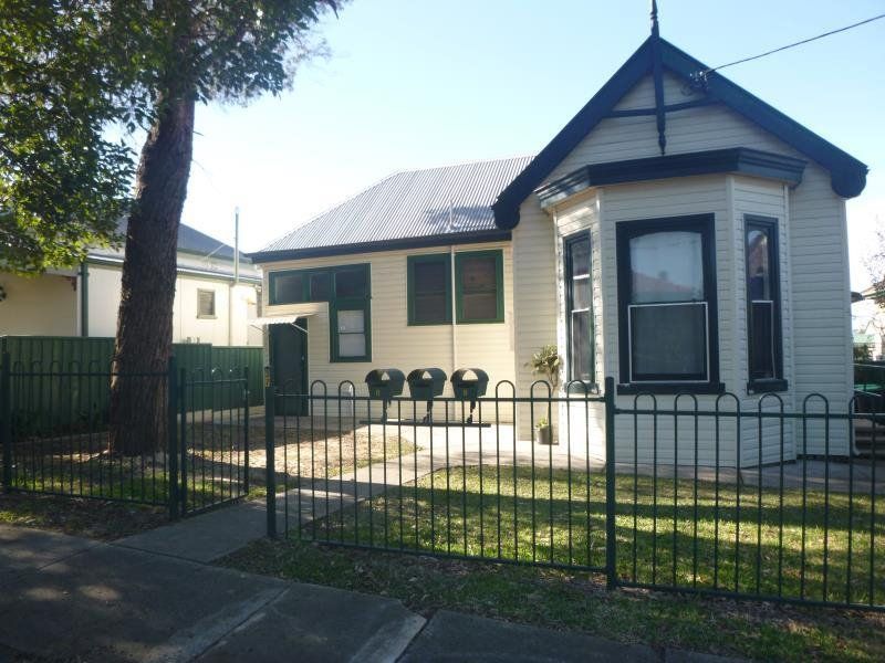 2 bedrooms Apartment / Unit / Flat in 37C Woodstock Street MAYFIELD NSW, 2304