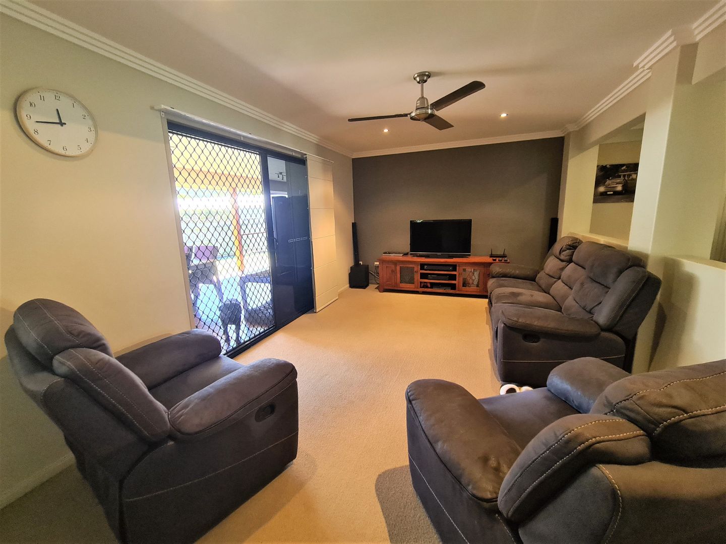 8 Golf View Drive, Boyne Island QLD 4680, Image 1