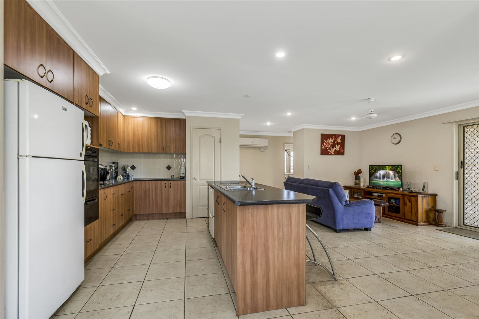 10 Yandina Place, Deception Bay QLD 4508 House For Rent 750 Domain