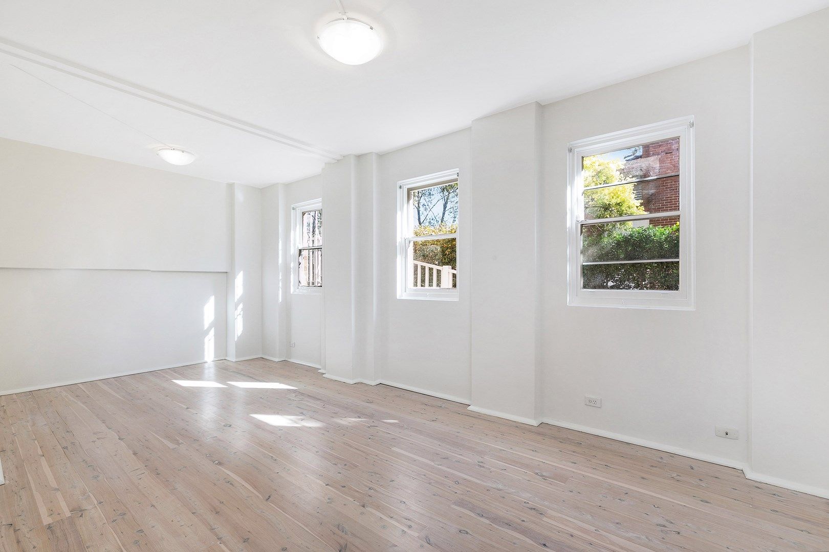 2 bedrooms Apartment / Unit / Flat in 5/698 Pacific Highway KILLARA NSW, 2071