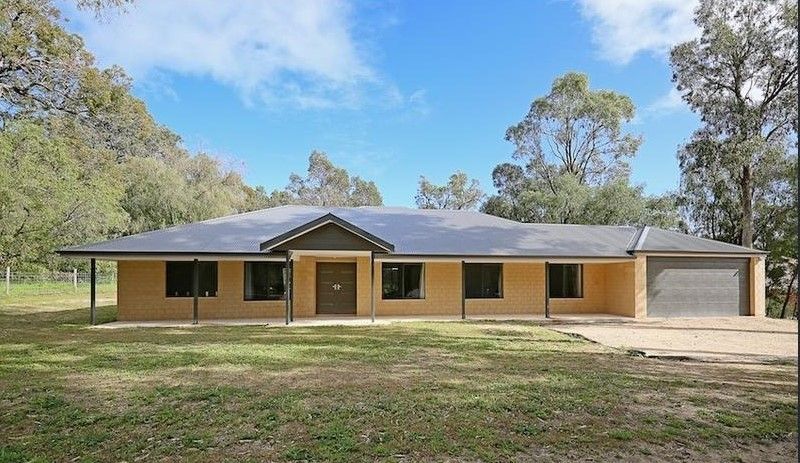 4 Crescent Drive, Bouvard WA 6211, Image 0