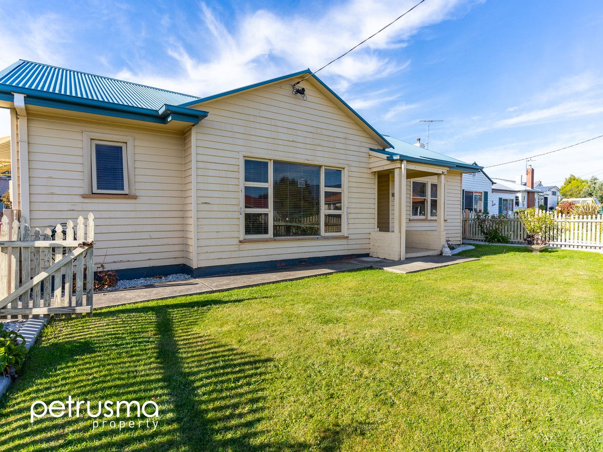 3 bedrooms House in 49 Maple Avenue MOONAH TAS, 7009