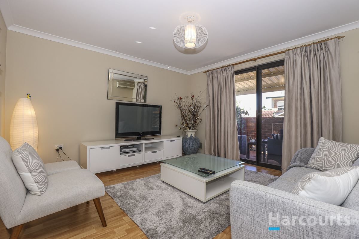 18/42 Gillett Drive, Kardinya WA 6163, Image 2