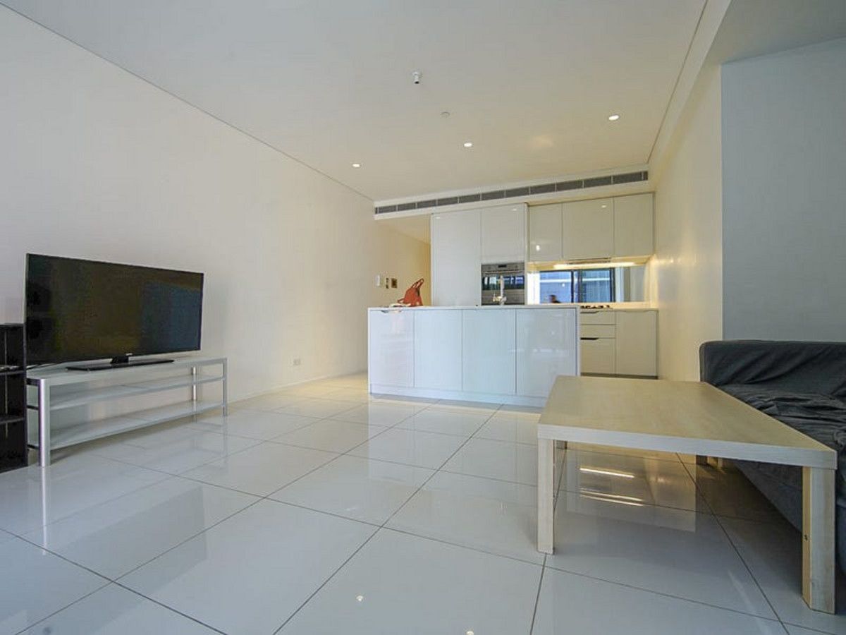 3 bedrooms Apartment / Unit / Flat in LV5/18 Park Lane CHIPPENDALE NSW, 2008