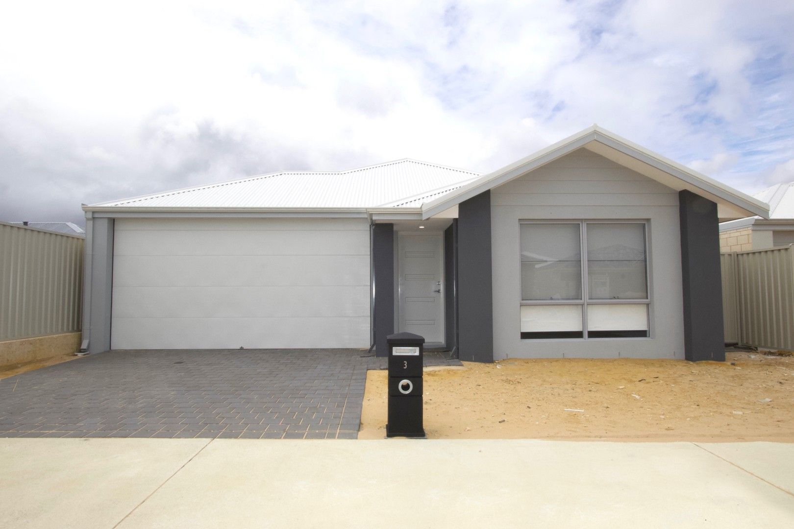 4 bedrooms House in 3 Sleaford Approach GOLDEN BAY WA, 6174
