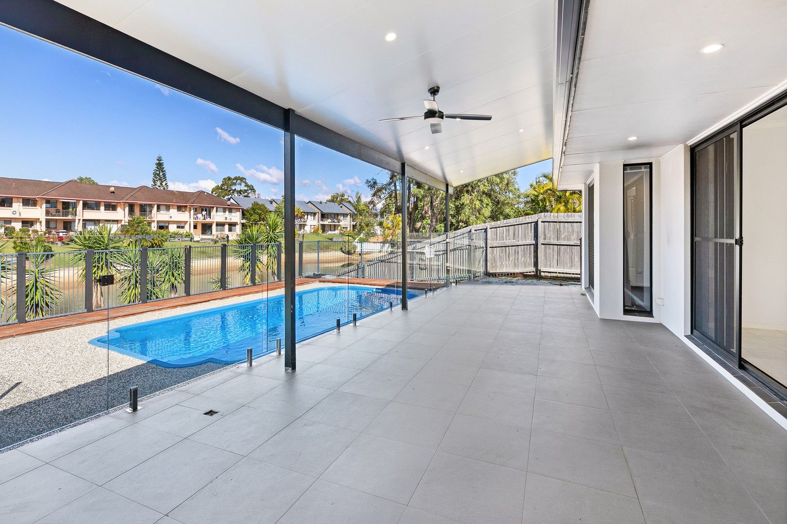 4 bedrooms House in 5 Reef Court MERMAID WATERS QLD, 4218