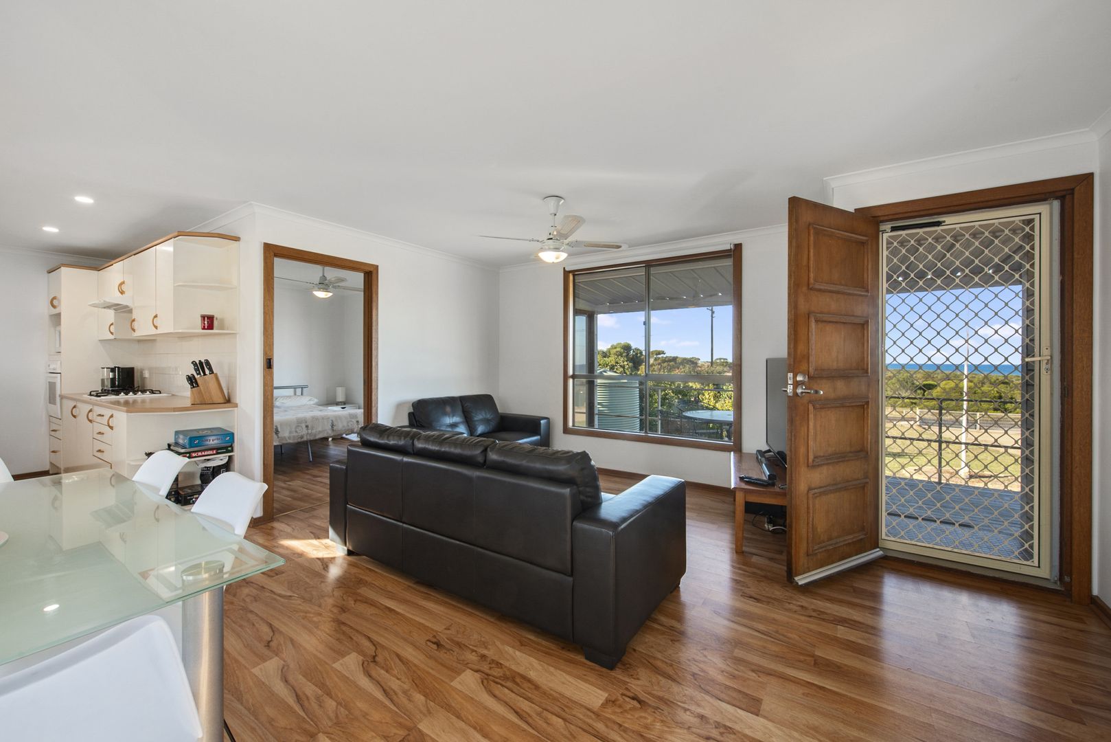 7 Angus Road, Tiddy Widdy Beach SA 5571, Image 2