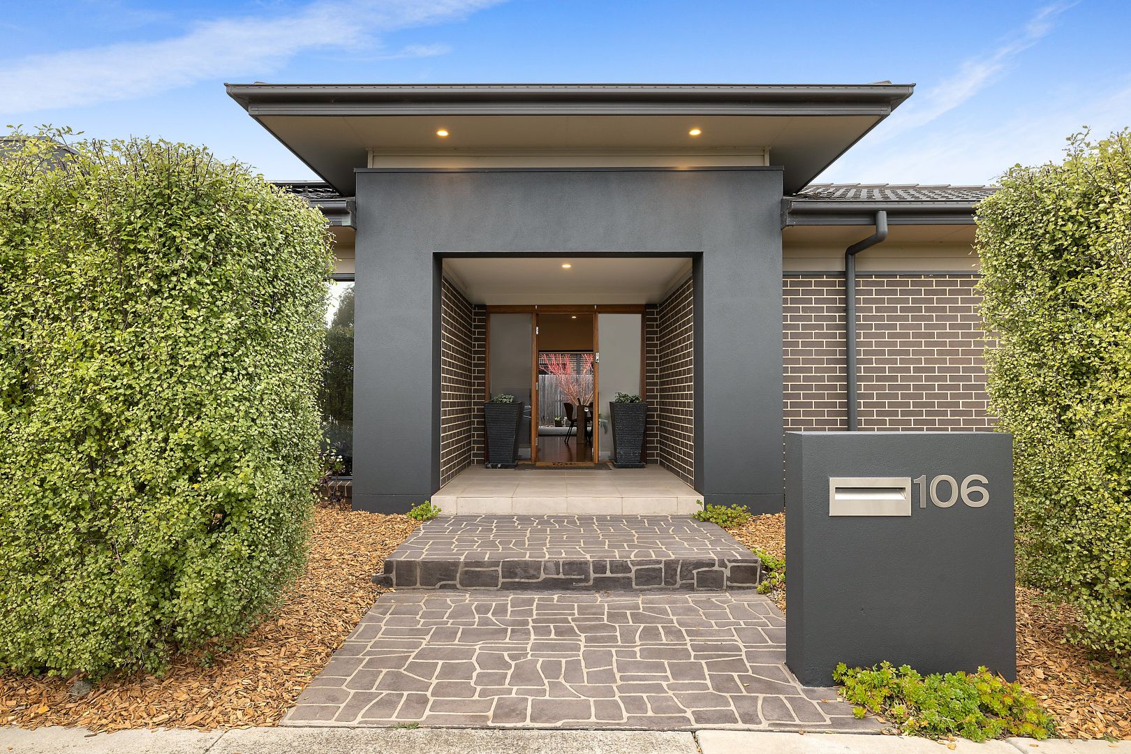 106 Cocoparra Crescent, Crace ACT 2911, Image 2