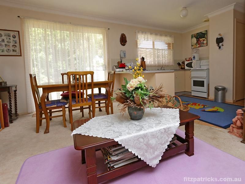 2/8 Cypress Street, FOREST HILL NSW 2651, Image 2
