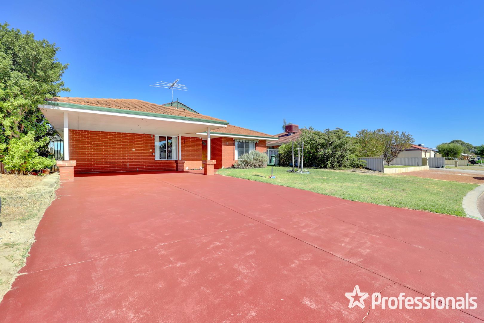 4 Ellamere Retreat, Maddington WA 6109, Image 1