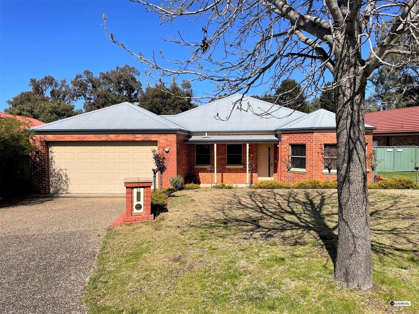 4 bedrooms House in 21 The Grove THURGOONA NSW, 2640