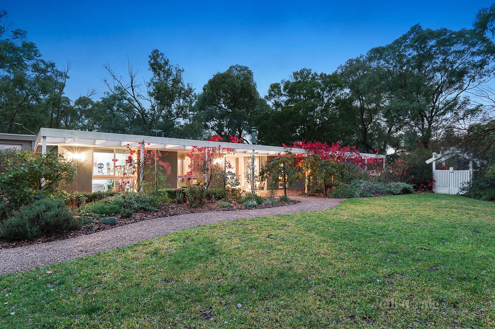 22 Thompson Crescent, Research VIC 3095, Image 0