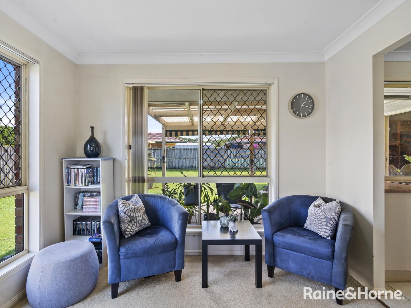 10 Babamande Street, Redland Bay QLD 4165, Image 2