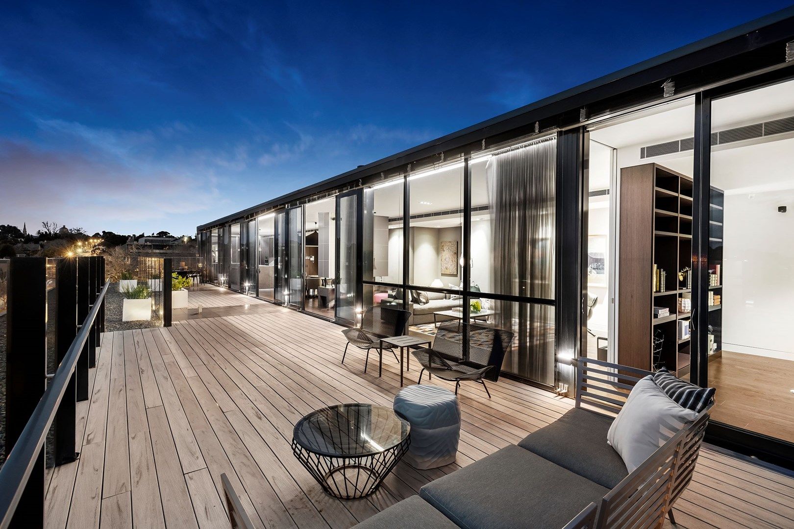 5 bedrooms Apartment / Unit / Flat in 603/862 Glenferrie Road HAWTHORN VIC, 3122