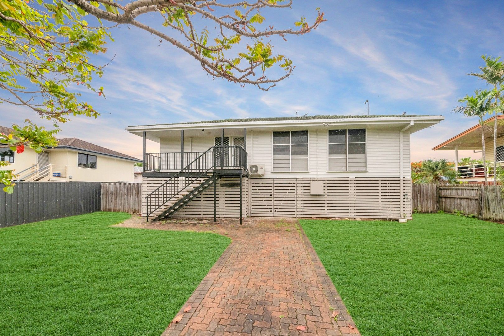 3 bedrooms House in 32 Riechelmann Street HEATLEY QLD, 4814