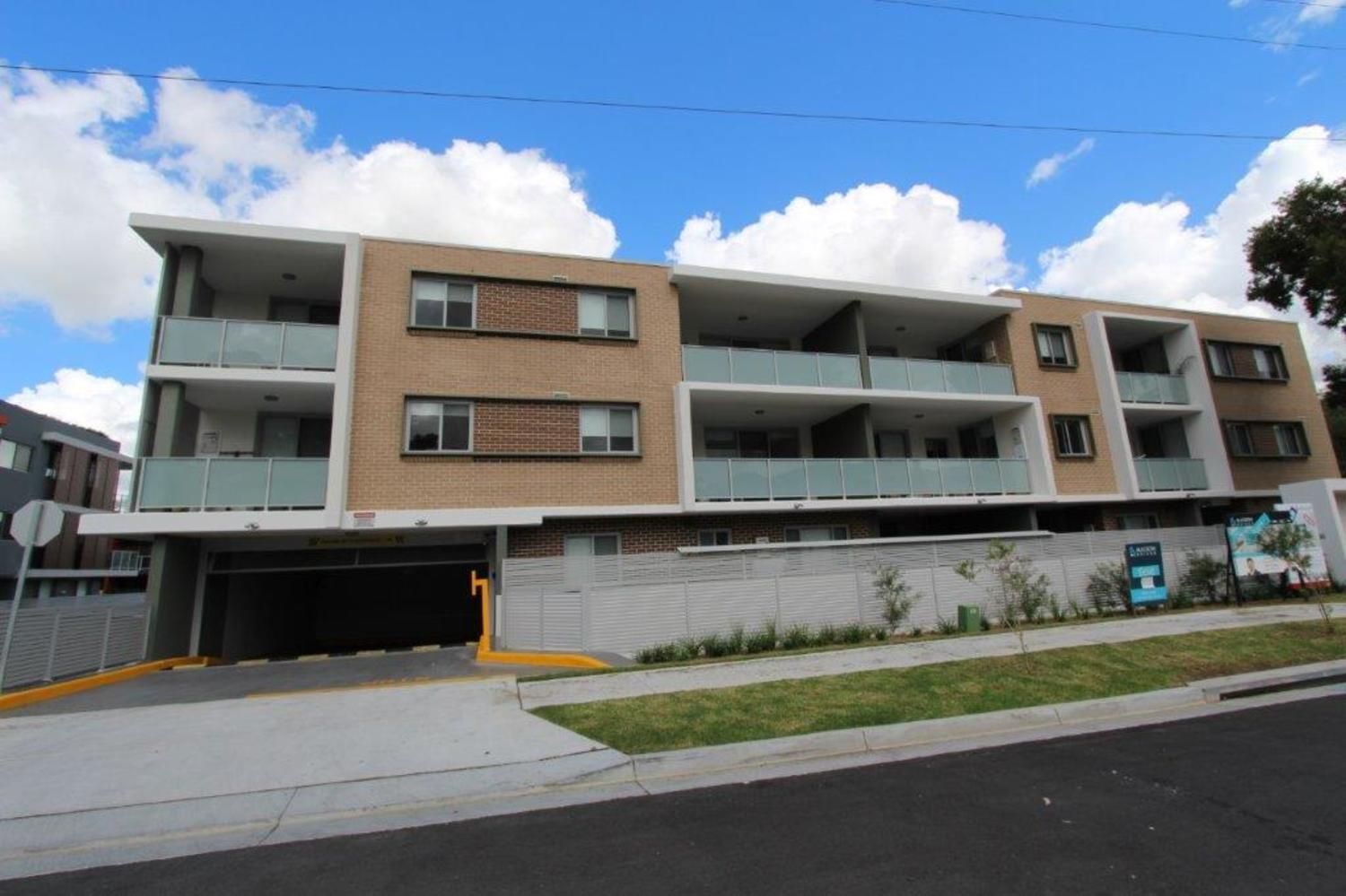 2 bedrooms Apartment / Unit / Flat in 205/8-12 Burbang Crescent RYDALMERE NSW, 2116