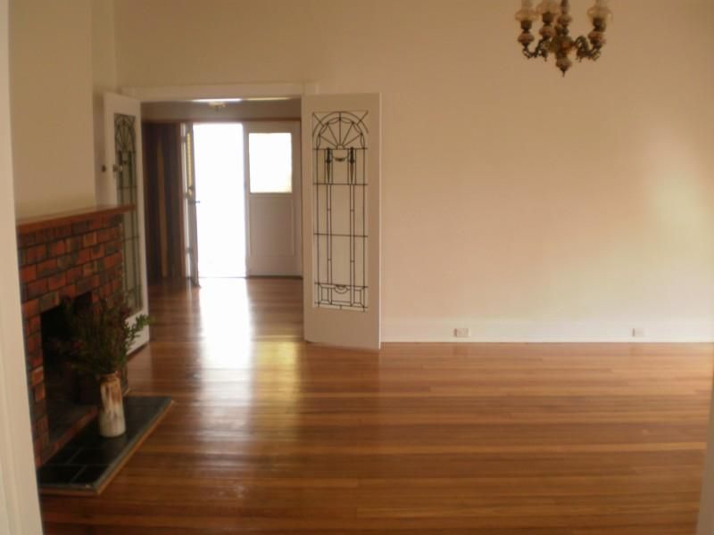 10 Rothesay Avenue, Brighton Property History & Address Research Domain